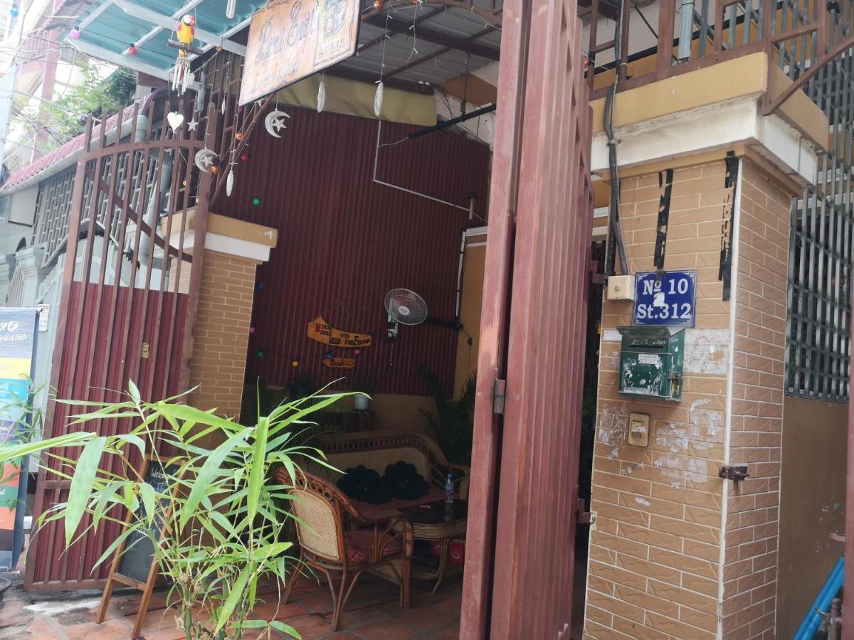 Peri Evi Hostel Phnom Penh Bassac Lane Exterior photo