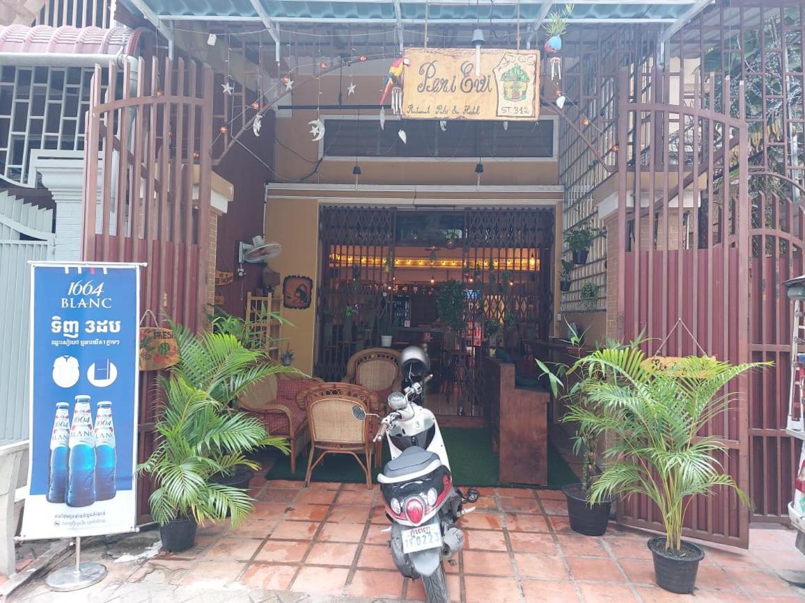 Peri Evi Hostel Phnom Penh Bassac Lane Exterior photo