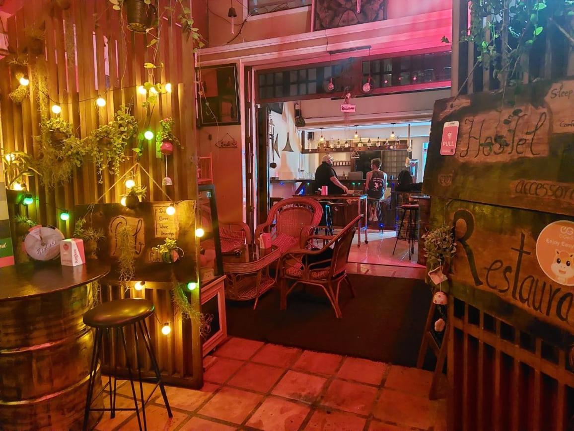 Peri Evi Hostel Phnom Penh Bassac Lane Exterior photo