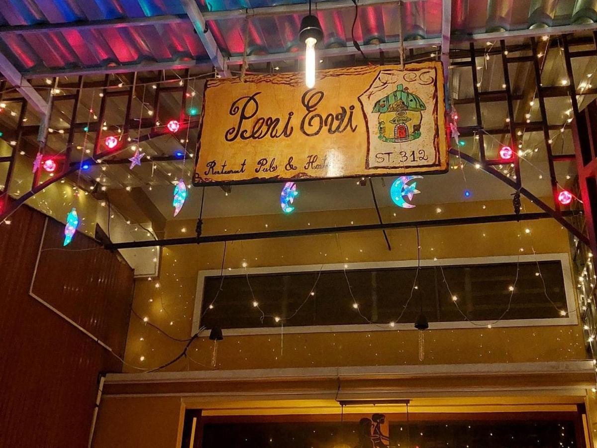 Peri Evi Hostel Phnom Penh Bassac Lane Exterior photo