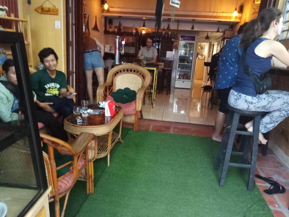Peri Evi Hostel Phnom Penh Bassac Lane Exterior photo